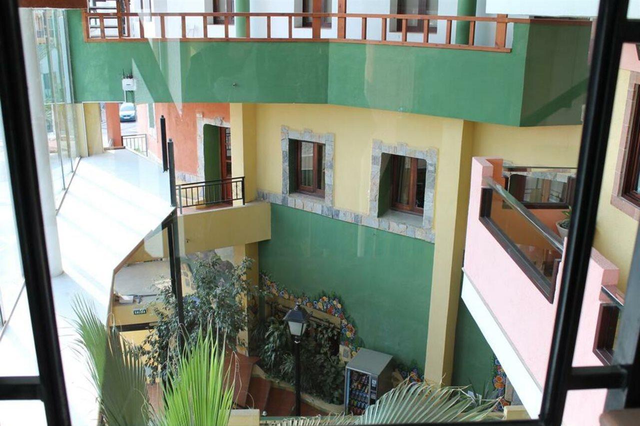 Leon Dormido Rooms & Apartments Polop Esterno foto