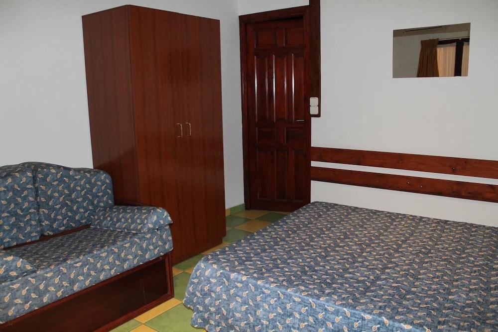 Leon Dormido Rooms & Apartments Polop Esterno foto