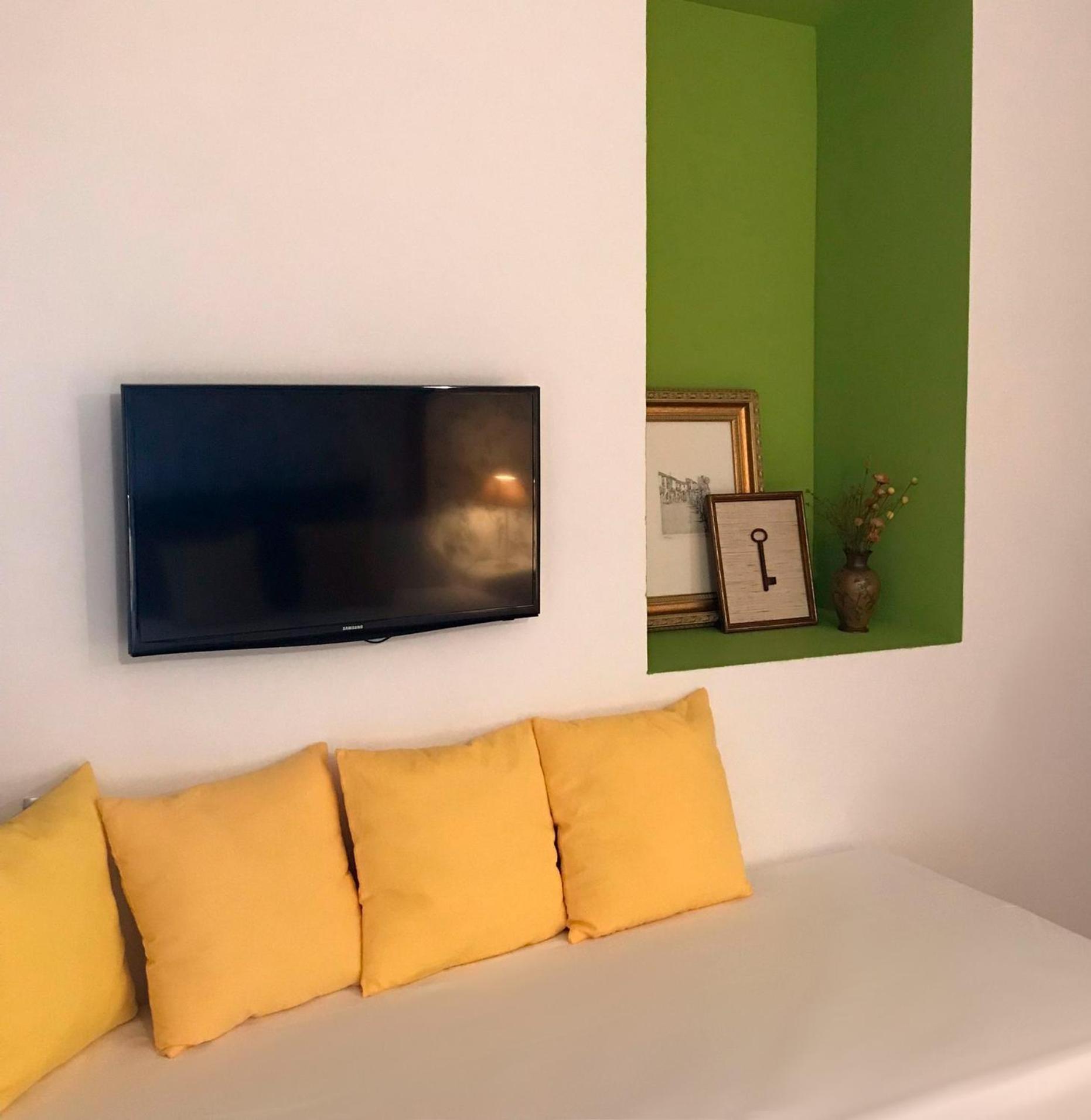 Leon Dormido Rooms & Apartments Polop Esterno foto