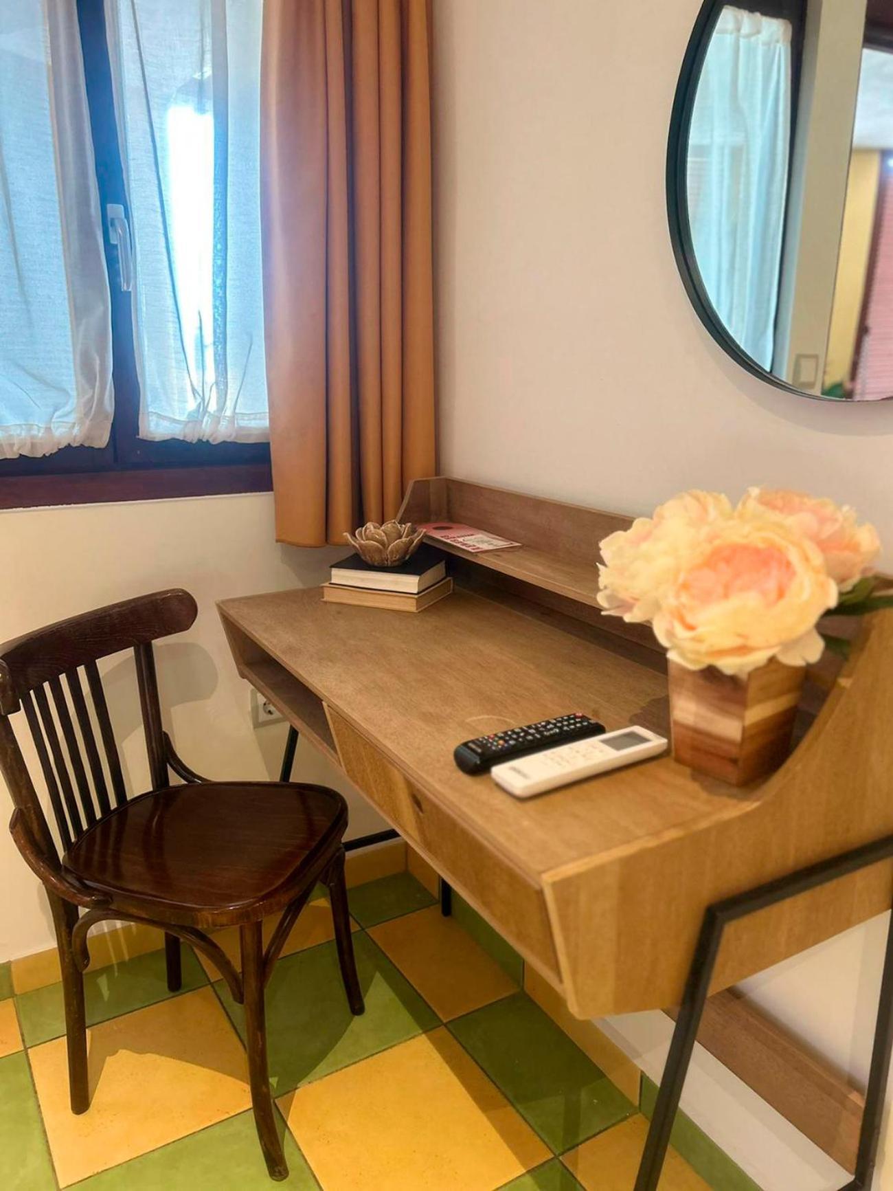 Leon Dormido Rooms & Apartments Polop Esterno foto