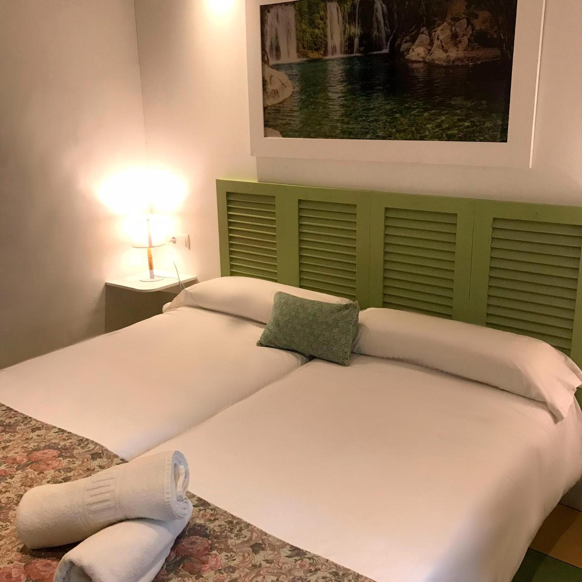 Leon Dormido Rooms & Apartments Polop Esterno foto